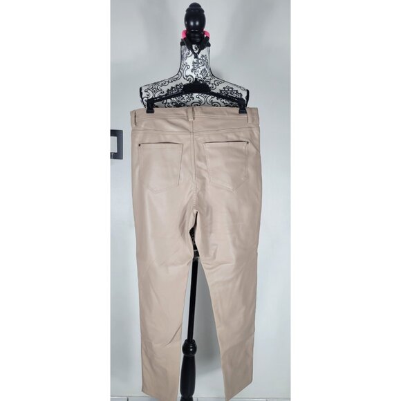 NWT Vegan Faux Leather Pants Kensie jeans sz 10/30 Mid Rise Straight Leg Makeup - Picture 5 of 9